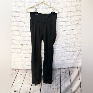 ATHLETA Black Stretch Pilayo® Straight Up Yoga Studio Gym Capri Leggings size S